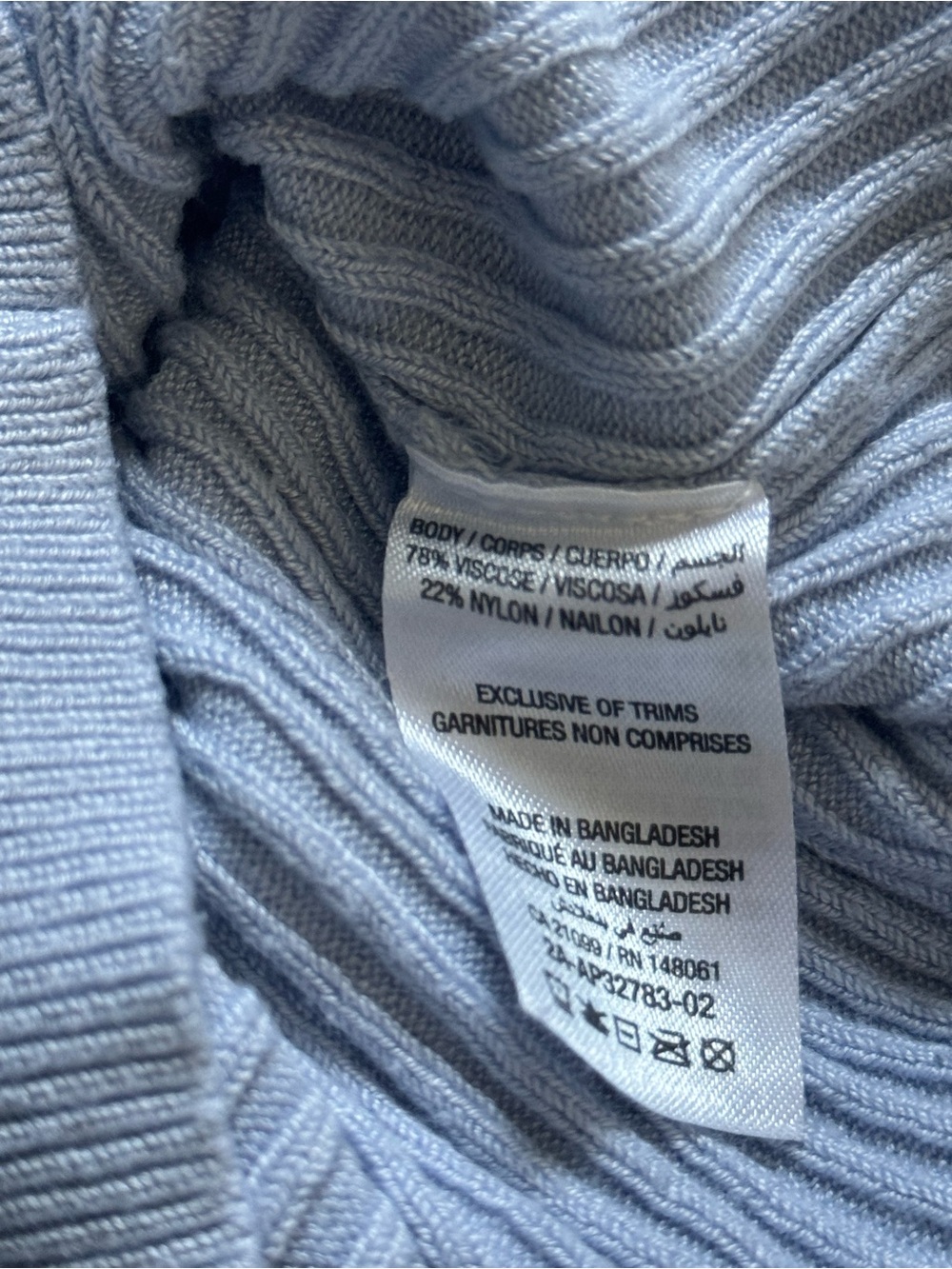 Ardene Ribbed Button-Front Crop Top - Light Gray - Picture 4 of 6